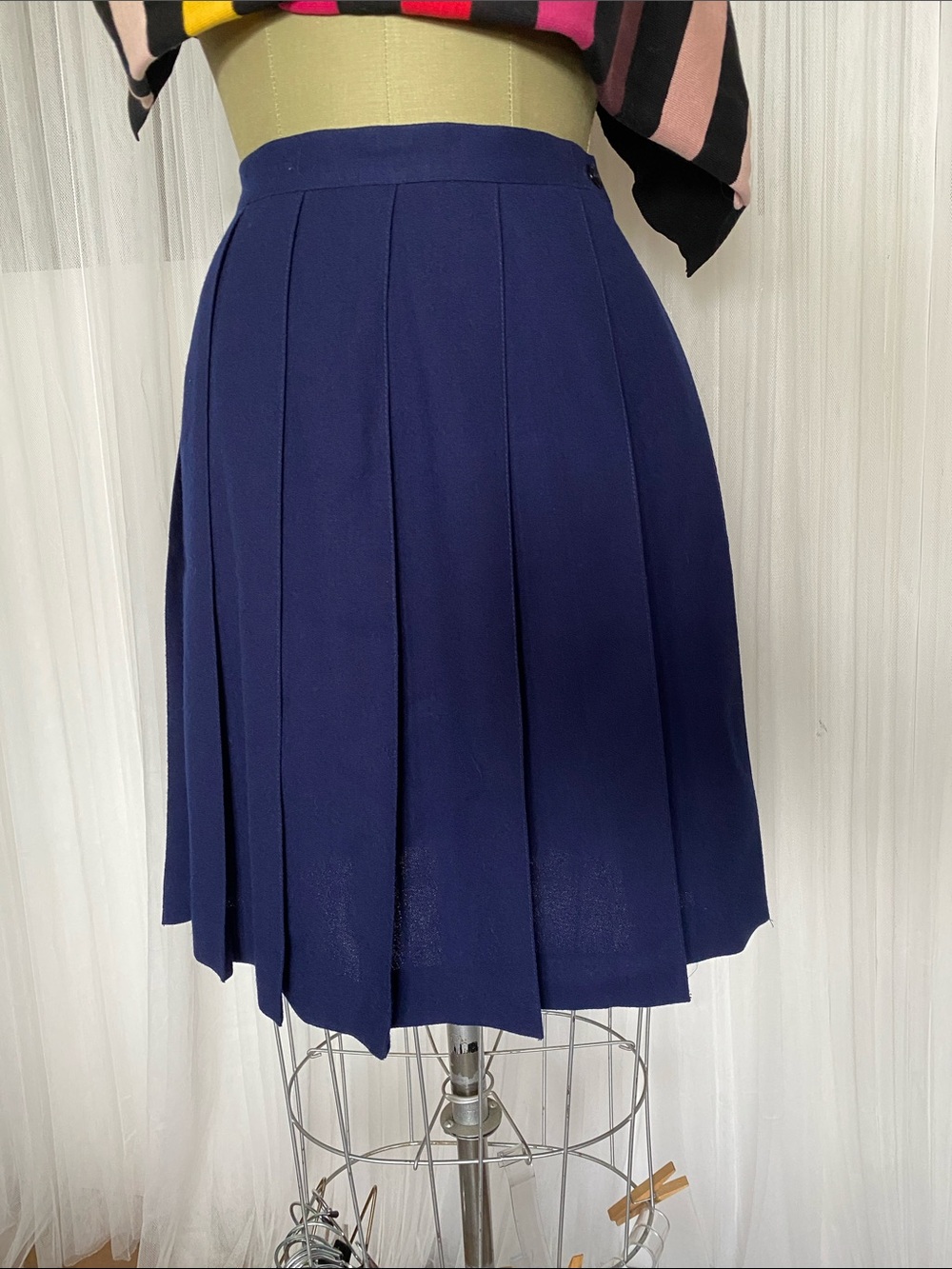 Vtg 90’s Jones New York 100% Wool Women's Navy Box Pleated A Line Skirt Size 12